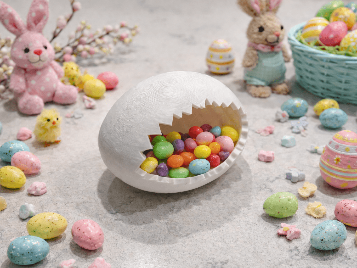 Cracked Easter Egg 3D model preview