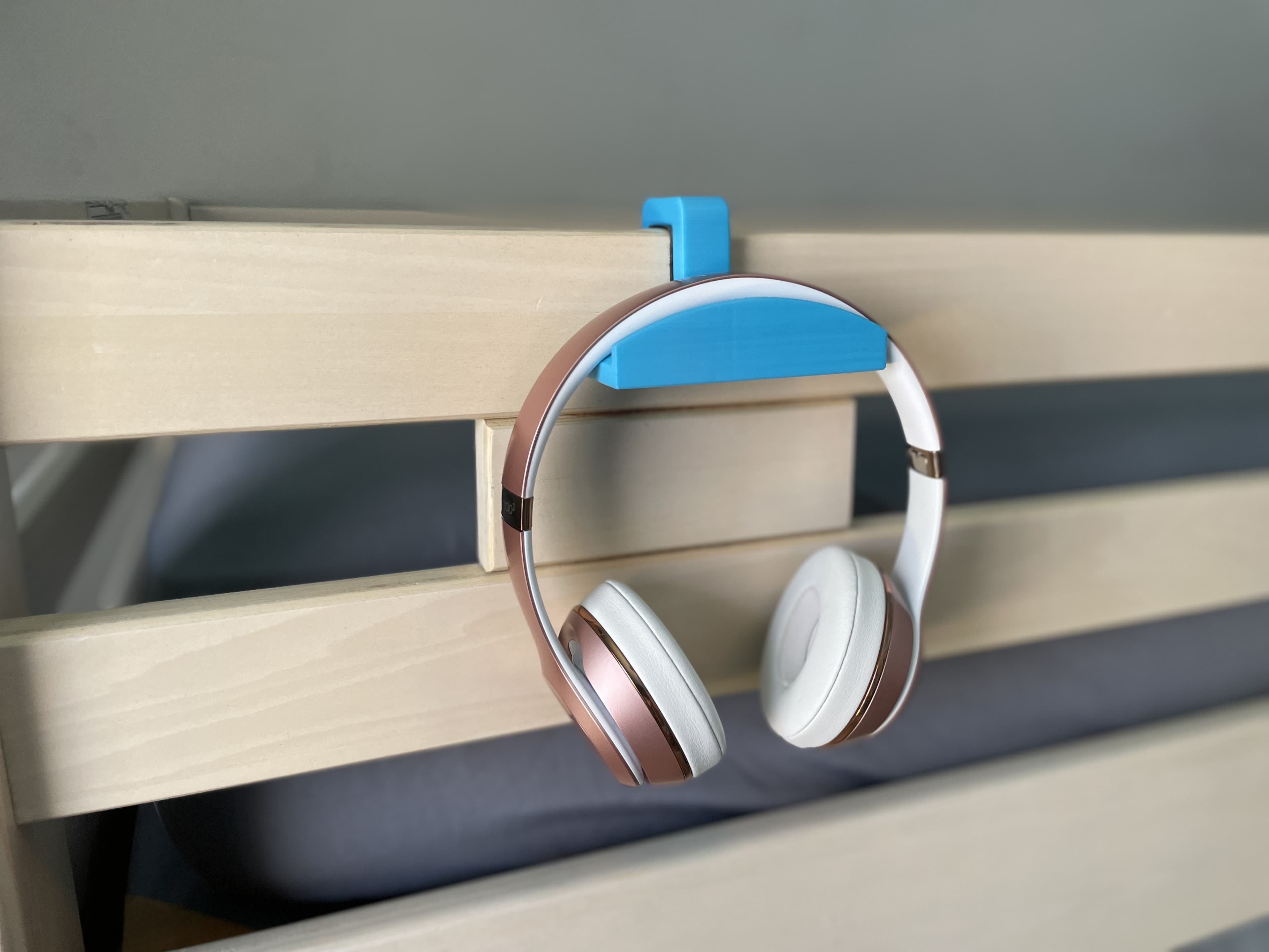 Bunk Bed/Dorm Room Headphones Holder 3D model preview